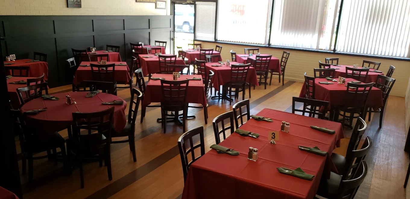 Italian classics and dining room at Annabella Italian Restaurant, White House Station New Jersey